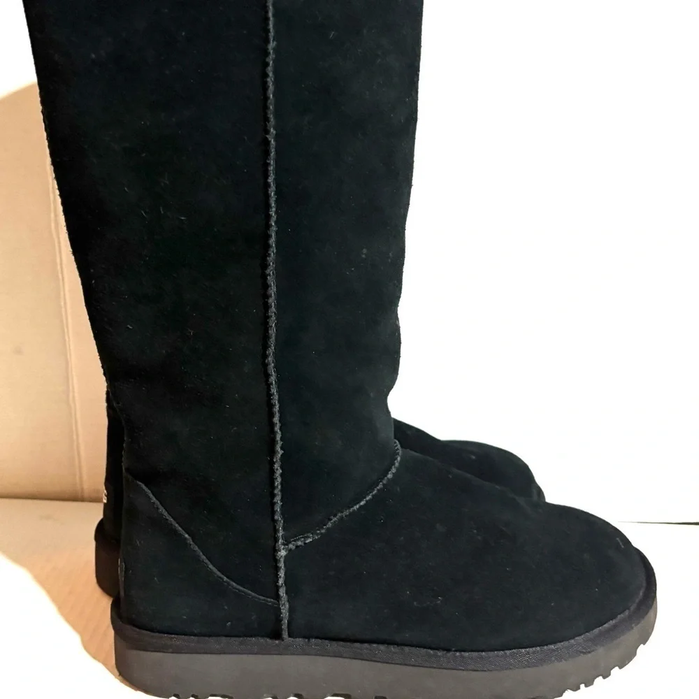 UGG Black and Brown suede Fur-Trimmed Boots US size 10